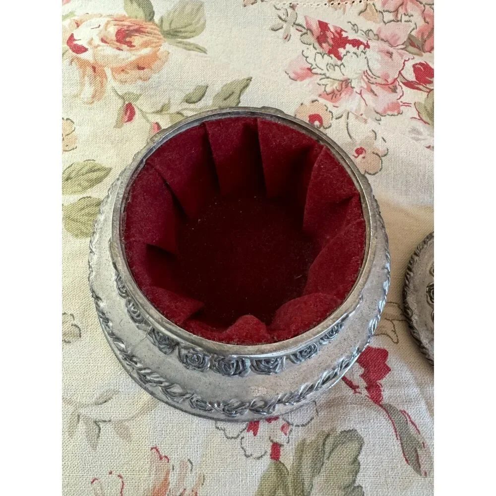 Vintage silver wedding cake ring holder, jewelry box, wedding ring holder